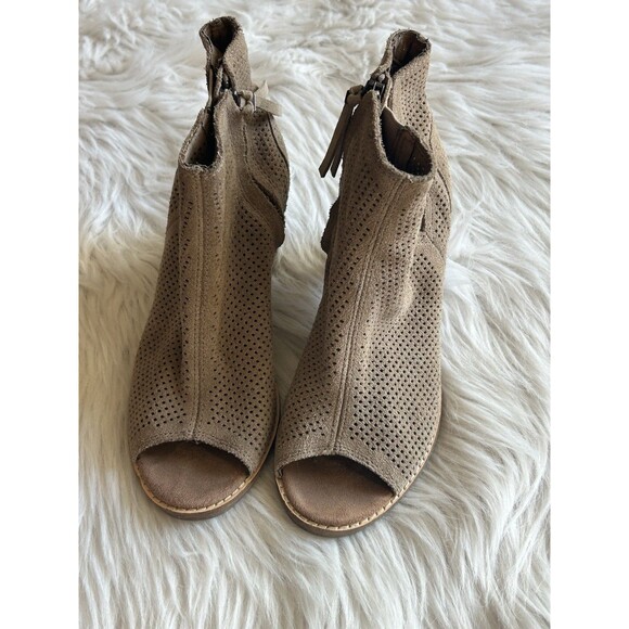 Toms Majorca Women’s 6 Tan Perforated Suede Peep Toe Chunky Heel Booties - Picture 5 of 10